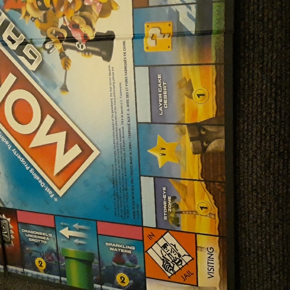 Monopoly Gamer Board Game, excellent condition, pieces new in plastic - Picture 8 of 13